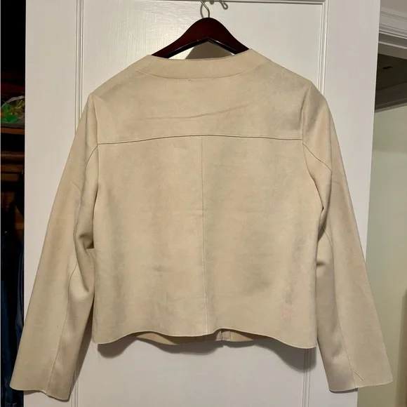 Vince Camuto Beige Blazer with Gold Buttons - Picture 4 of 6